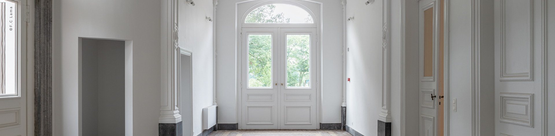 Kuinka öljytä ja viimeistellä ovi